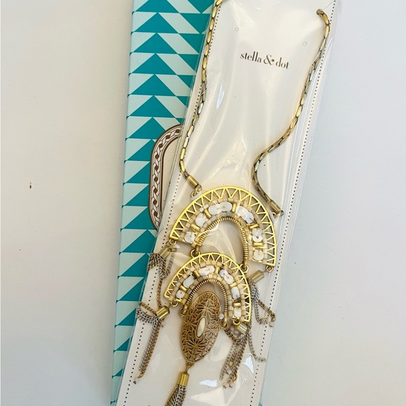 New In Box Stella & Dot Mirage Pendant Necklace - Picture 4 of 4